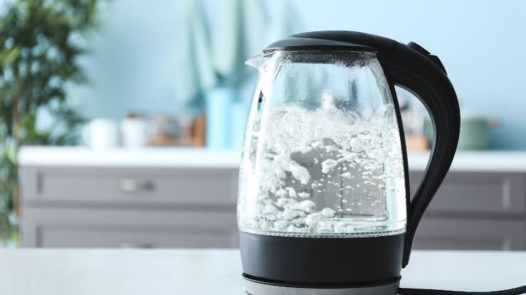 Boiling drinking water